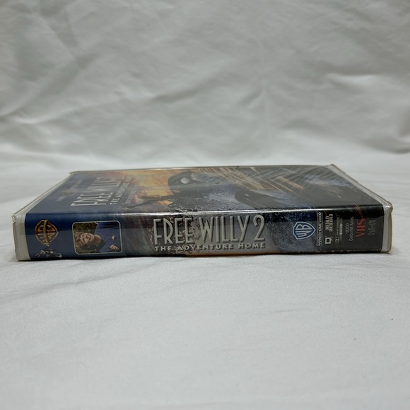 Free Willy 2, VHS - Picture 7 of 11